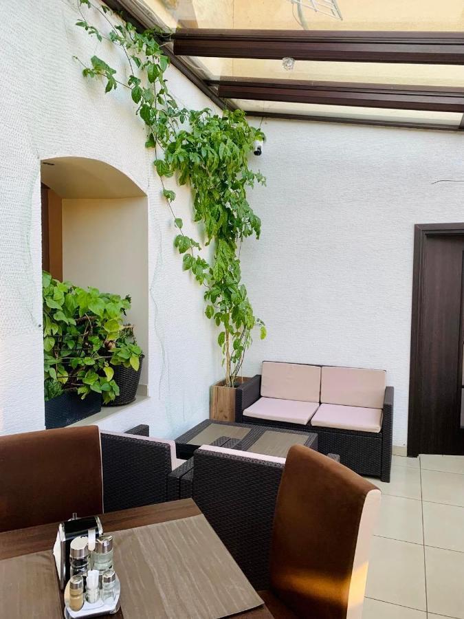 Aparthotel Restauracja Ibiza Ludwikowice Kłodzkie Esterno foto