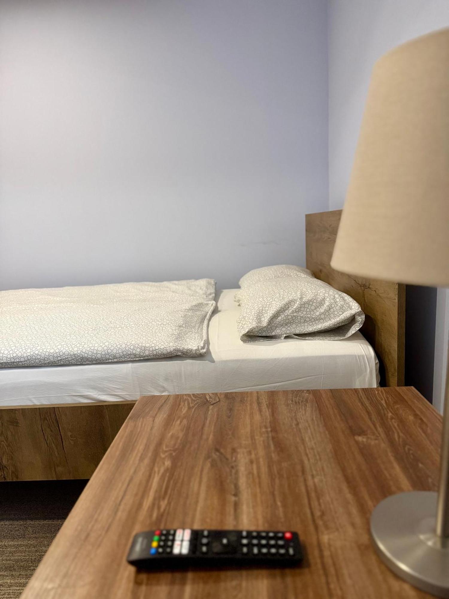 Aparthotel Restauracja Ibiza Ludwikowice Kłodzkie Esterno foto