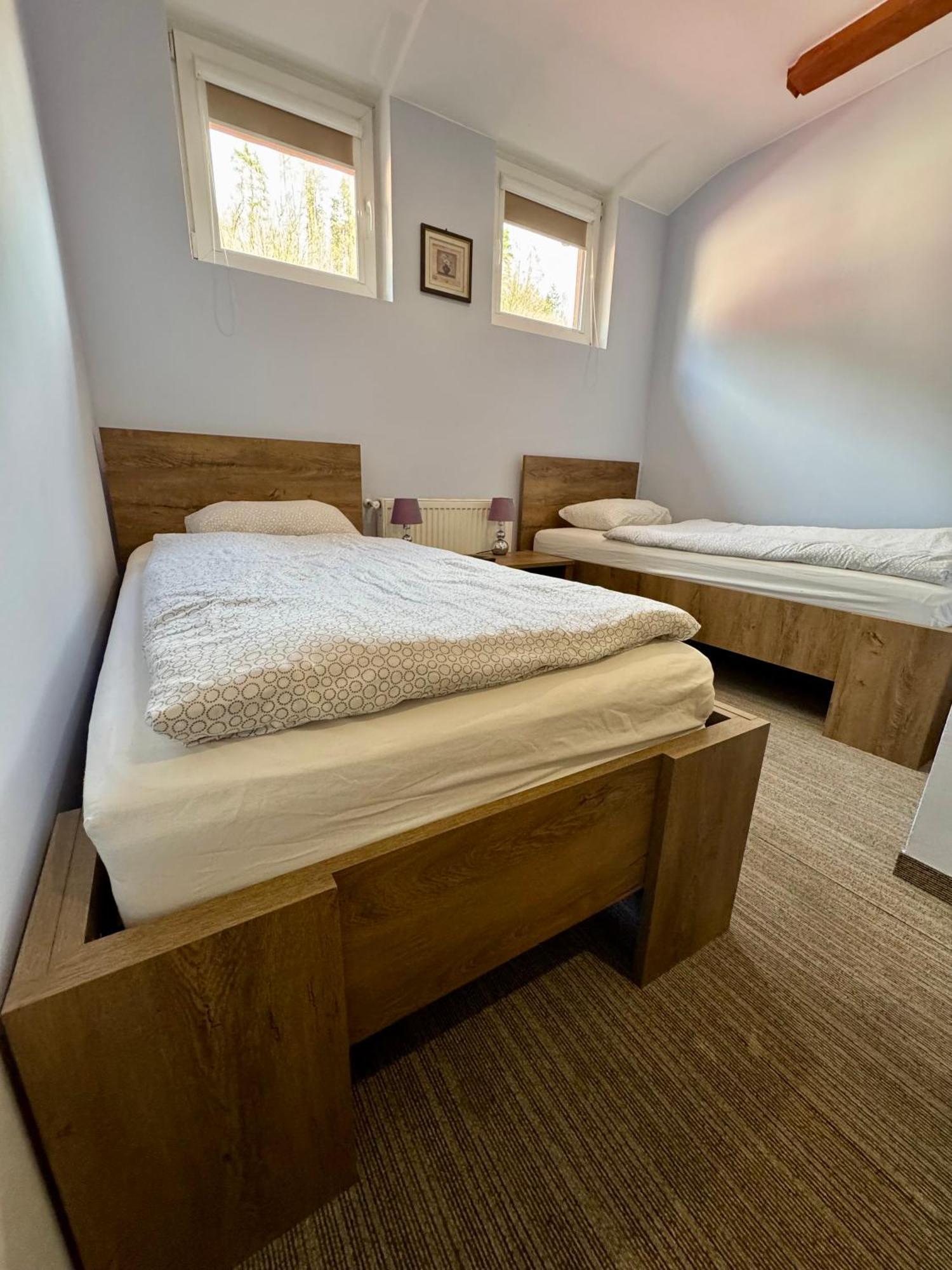 Aparthotel Restauracja Ibiza Ludwikowice Kłodzkie Esterno foto