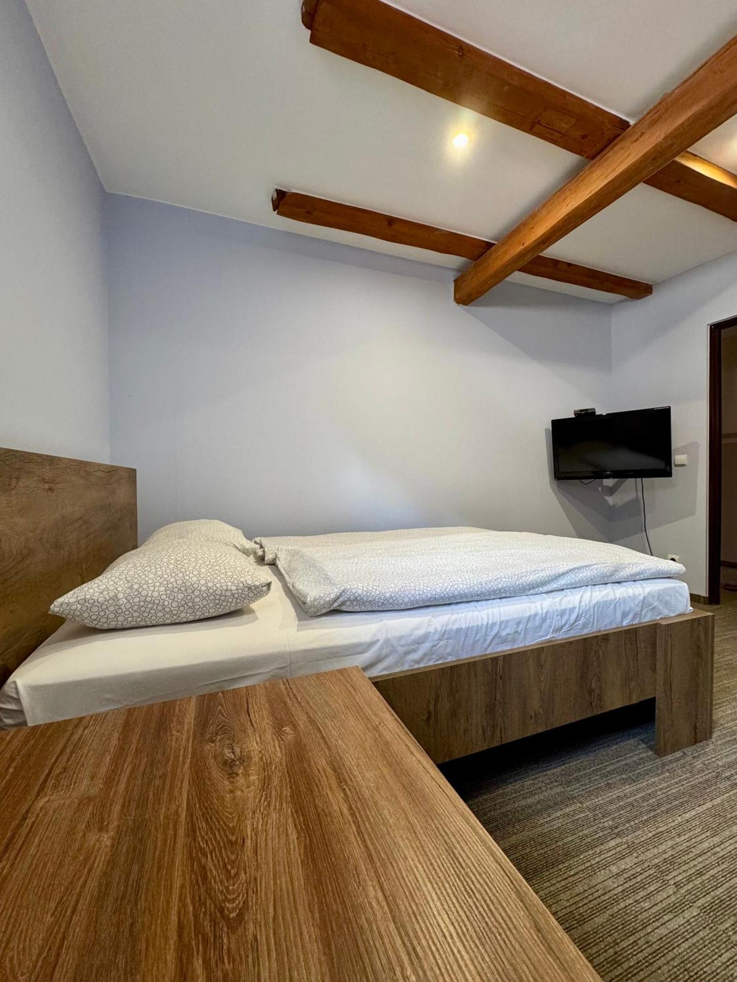 Aparthotel Restauracja Ibiza Ludwikowice Kłodzkie Esterno foto